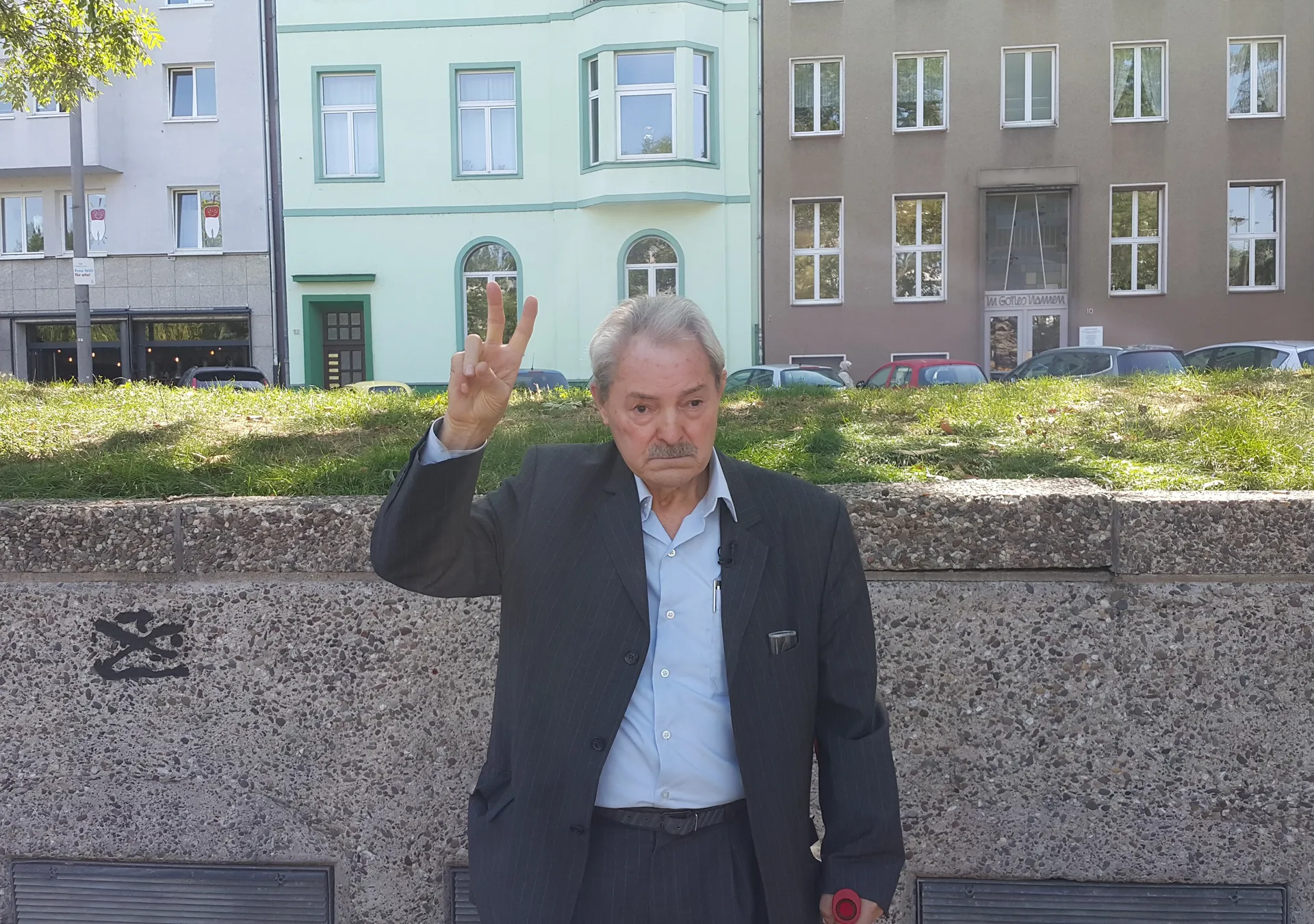 İlklerin Şehri Köln'de Bir Pazarcıklı: Rojbaş Amca